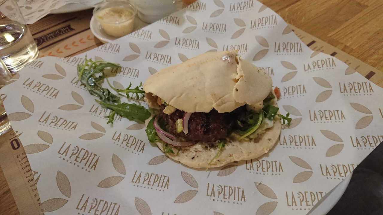 Pepita Santorini